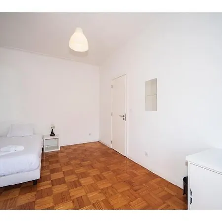 アパート Houze Spacious 4-Bedroom Flat Near Lisbon Zoo